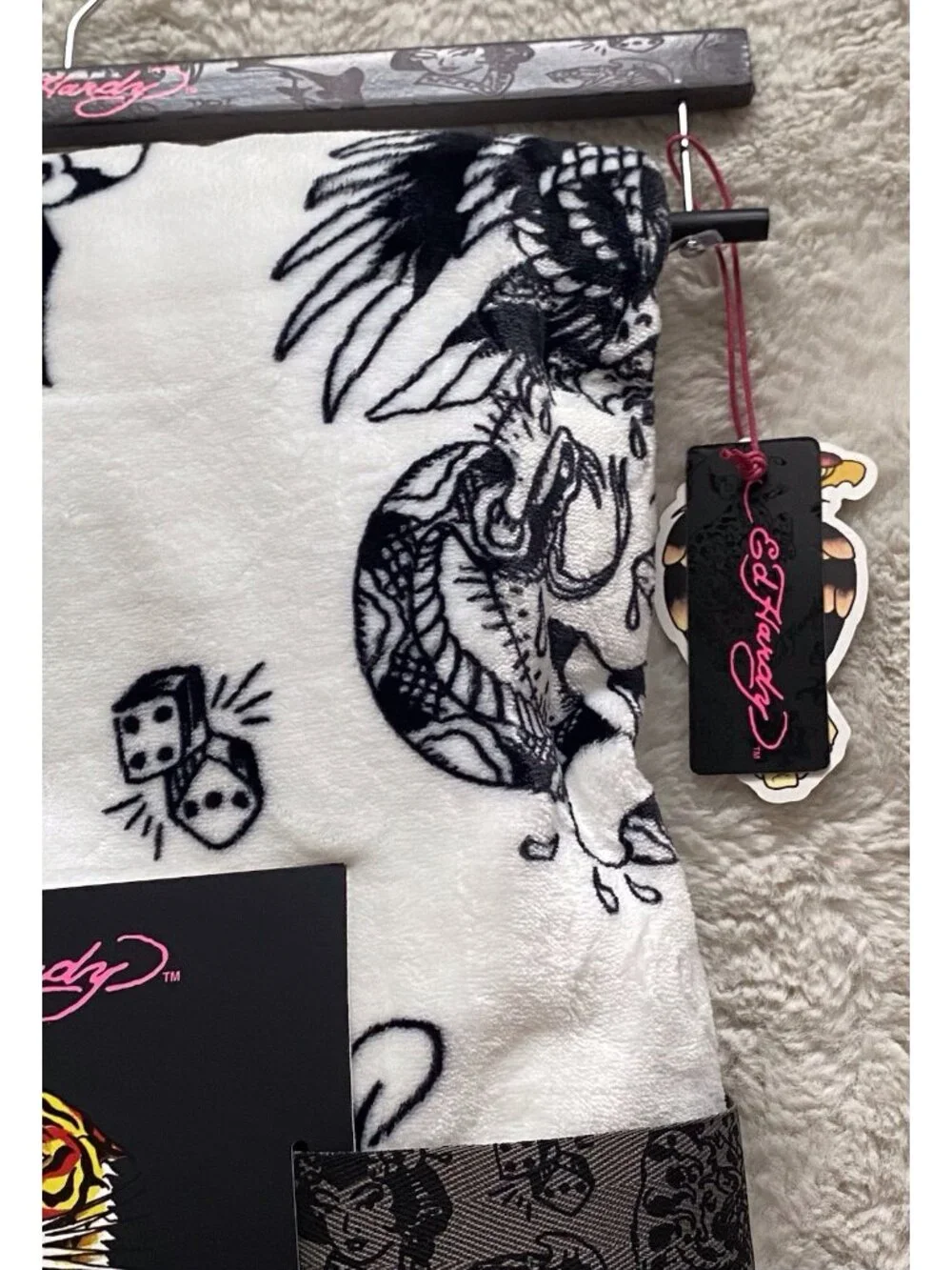Ed Hardy Tattoo Printed Plush Oversized Throw Blanket Tiger Skull Dice White NEW
